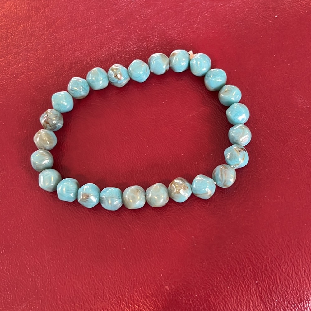 Bracelets - Picture 3 of 5